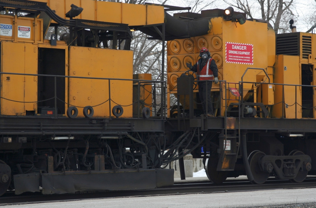 Loram Railgrinder RG318 